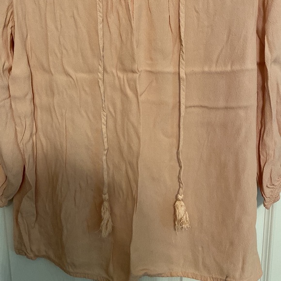 Beautiful top! - Picture 5 of 7